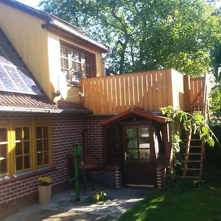 Ferienhaus Am Muehlenberg * בנץ